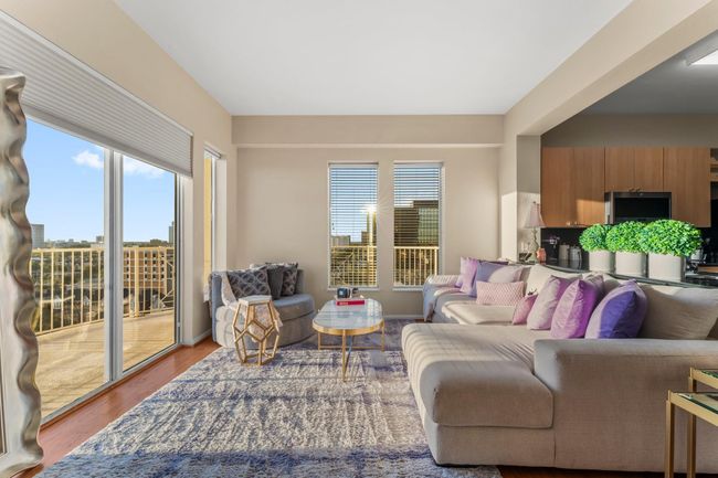 UNIT-1001 - 3505 Sage Rd, Condo with 2 bedrooms, 2 bathrooms and 2 parking in Houston TX | Image 7