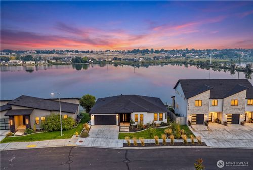 1405 W Lakeside Dr, Moses Lake, WA, 98837-2054 | Card Image