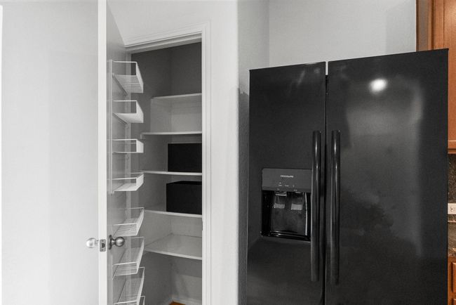 Fresh paint in the garage, Garage opener | Image 21