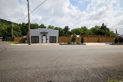 901 Spring St, Hot Springs, AR, 71901-3604 | Card Image