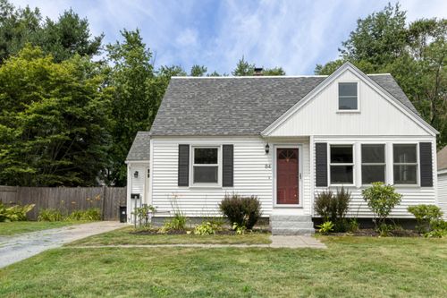 84 Dorset St, Portland, ME, 04102-1103 | Card Image