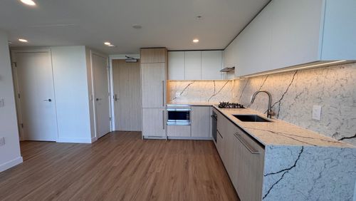 16xx-2135 Springer Ave, Burnaby, BC, V5B3N1 | Card Image