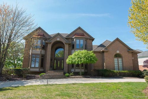54554 Whitby Way, Shelby Township, MI, 48316-1241 | Card Image