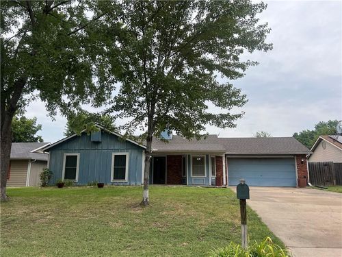 3024 W 23rd Ter, Lawrence, KS, 66047-2732 | Card Image