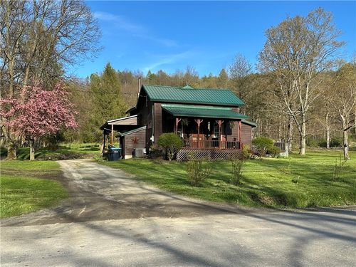 160 Martin Rd, Naples, NY, 14512-9422 | Card Image