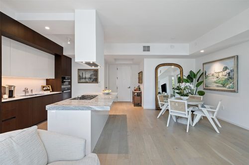 3d-1211 W Riverside Dr, Austin, TX, 78704-1697 | Card Image