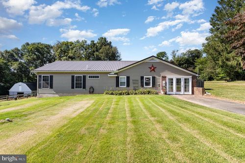 136 Greenwich Rd, DELTA, PA, 17314-8629 | Card Image