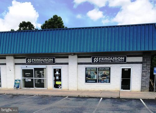 units-e-and-f-450 S Commerce Avenue, FRONT ROYAL, VA, 22630 | Card Image