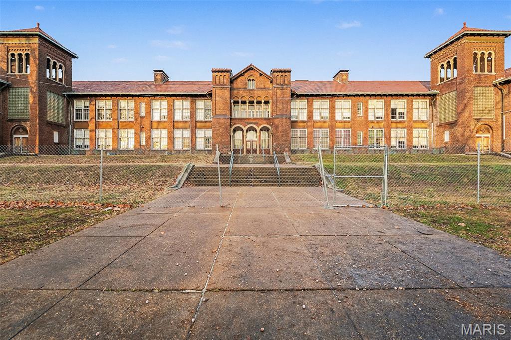 Commercial Sale in St Louis