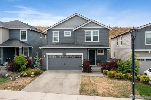 5856 Waverly Rd Sw, Port Orchard, WA, 98367-8361 | Card Image
