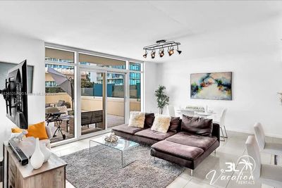 501 - 3250 Ne 1st Ave, Condo with 2 bedrooms, 2 bathrooms and null parking in Miami FL | Image 1