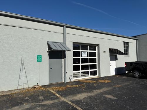 360 W Waterloo St, Canal Winchester, OH, 43110-1054 | Card Image