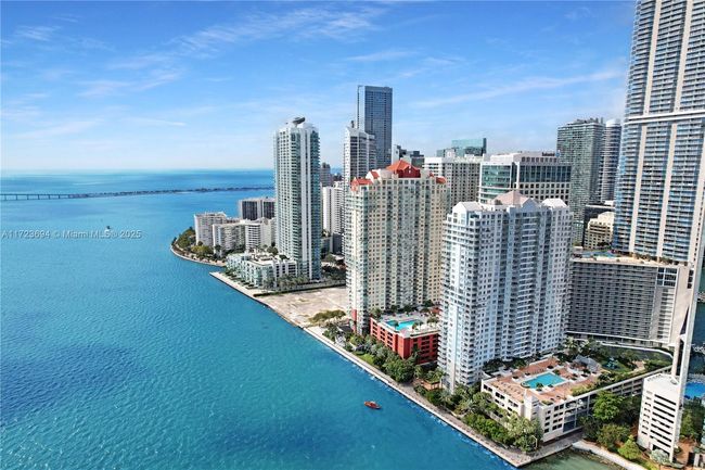 APT-704 - 1155 Brickell Bay Dr, Condo with 3 bedrooms, 2 bathrooms and null parking in Miami FL | Image 5