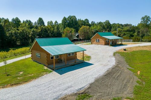 400 Sabre Park Dr, Alpine, TN, 38543 | Card Image