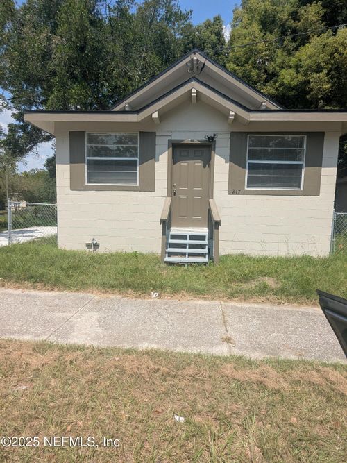 1217 W 29th St, JACKSONVILLE, FL, 32209-4017 | Card Image