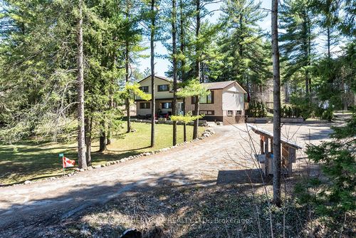 863 Carmel 2nd Line, Millbrook, ON, L0A1G0 | Card Image