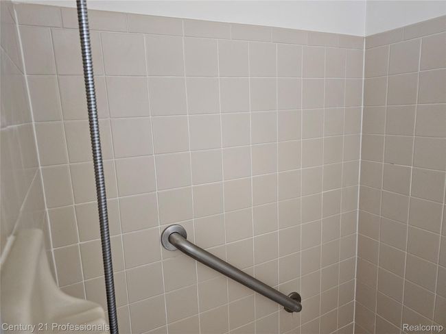 SAFTEY FEATURE | Image 25