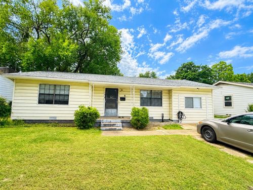 1915 English St, Irving, TX, 75061-2758 | Card Image