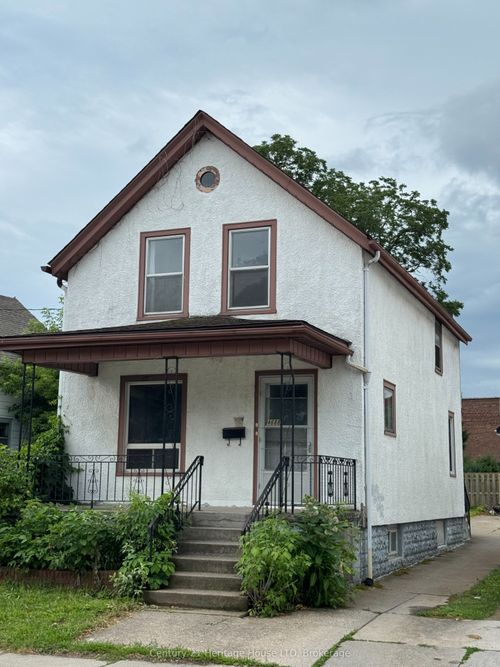4688 Ryerson Cres, Niagara Falls, ON, L2E1E5 | Card Image
