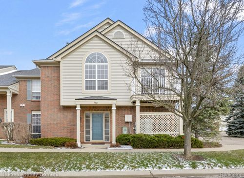 7201 Farmingdale Ln, Walled Lake, MI, 48390-5902 | Card Image