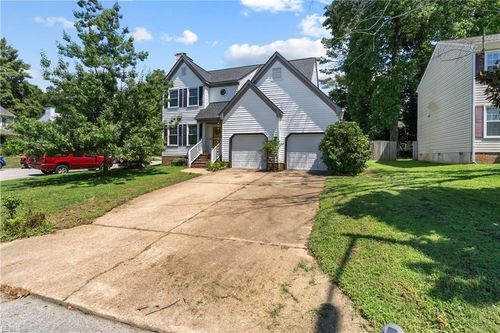 978 Bent Branch Ln, Newport News, VA, 23608-2671 | Card Image