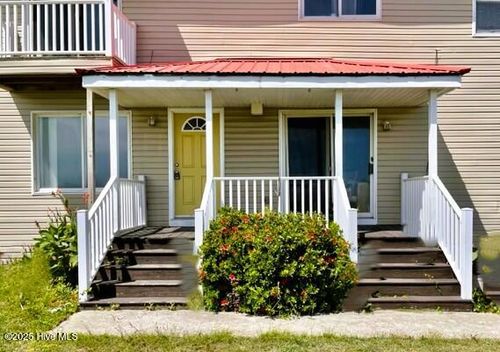 3-133 Se 48th St, Oak Island, NC, 28465-5250 | Card Image