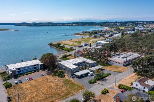 apt-206-1199 Se 9th Ave, Oak Harbor, WA, 98277-3041 | Card Image