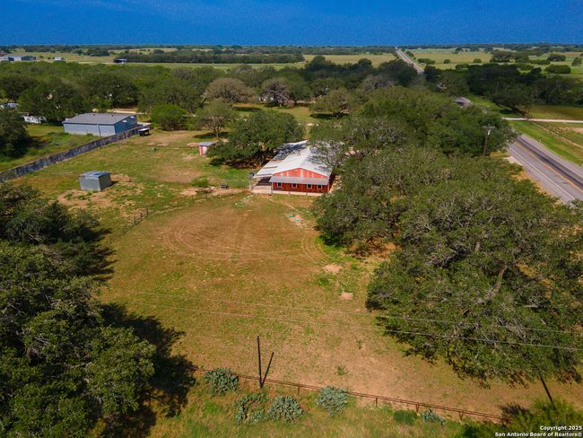 1015 Fm 2200 W, House other with 3 bedrooms, 3 bathrooms and null parking in Devine TX | Image 54