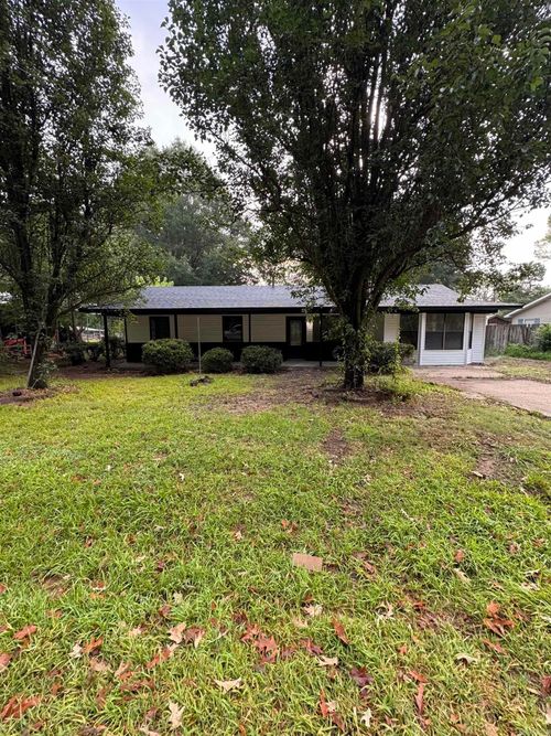 611 Fletcher, Lonoke, AR, 72086-0000 | Card Image