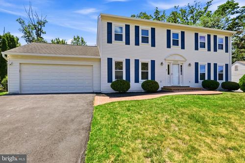 12531 Lieutenant Nichols Rd, FAIRFAX, VA, 22033-2433 | Card Image