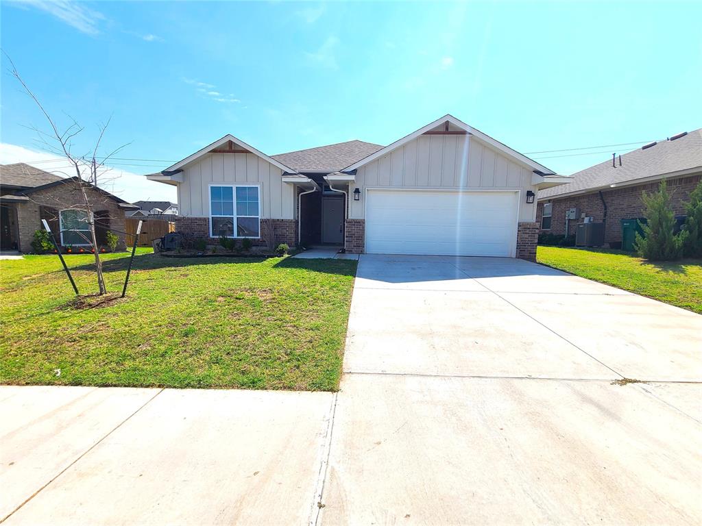 Bexhill Dr, Yukon, OK 73099