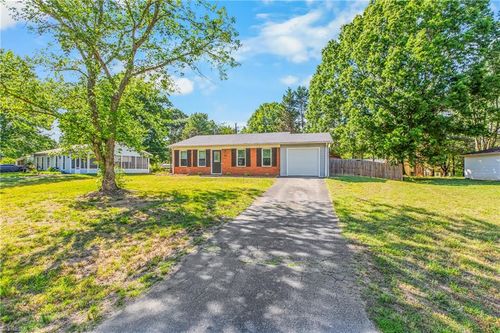 355 Weatherford Dr, King, NC, 27021-9317 | Card Image