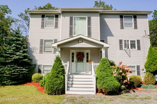 135 Vista Ln, Milford, PA, 18337-4445 | Card Image