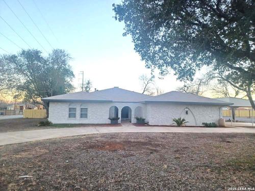 400 W Villaret, San Antonio, TX, 78221 | Card Image