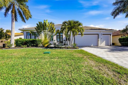 740 Coronado Dr, PUNTA GORDA, FL, 33950-6414 | Card Image