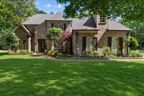 10245 Babbling Brook Cv, Lakeland, TN, 38002-8379 | Card Image