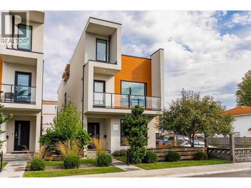 101-651 Churchill Ave, Penticton, BC, V2A1E2 | Card Image