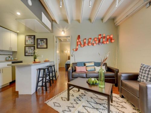 apt-313-2408 Leon St, Austin, TX, 78705-4637 | Card Image