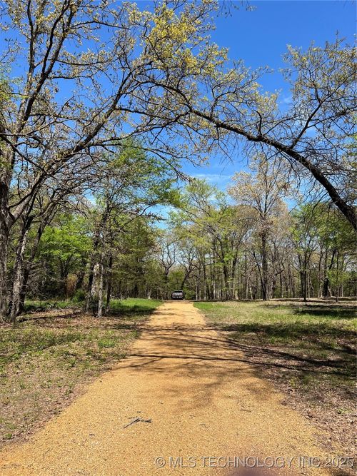 1427 W Easy Street Street, Tishomingo, OK, 73460 | Card Image