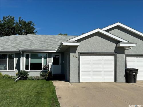610 5th St, Humboldt, SK, S0K2A0 | Card Image
