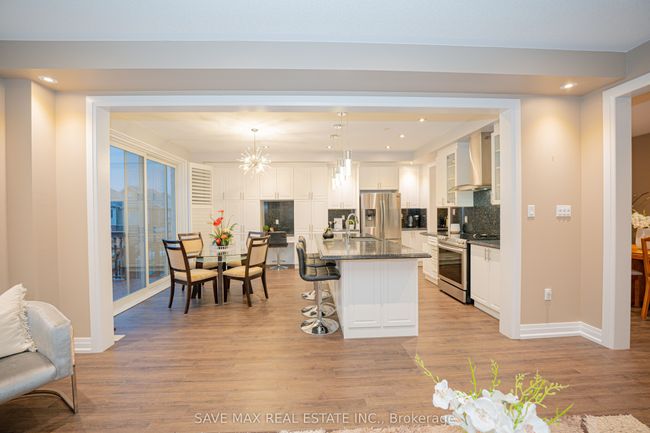 16 Casserley Cres, House other with 5 bedrooms, 5 bathrooms and 4 parking in Tottenham ON | Image 11