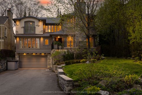 10 Queen Mary'S Dr, Etobicoke, ON, M8X1S2 | Card Image