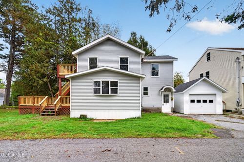 3 Ellsworth Pl, Delmar, NY, 12054-1408 | Card Image