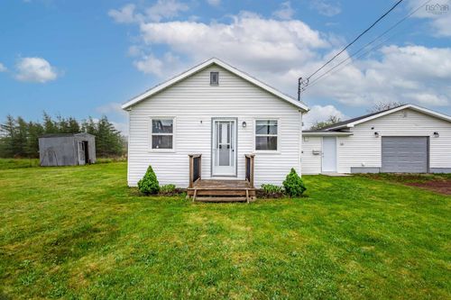 30-Thomas Avenue Sydney Ns, Mira Road, NS, B1P3G2 | Card Image