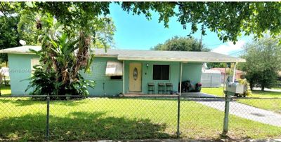 2935 N 23rd Ave, House other with 2 bedrooms, 1 bathrooms and null parking in Hollywood FL | Image 1