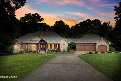 362 Parkwood Cir, Greenback, TN, 37742-2342 | Card Image
