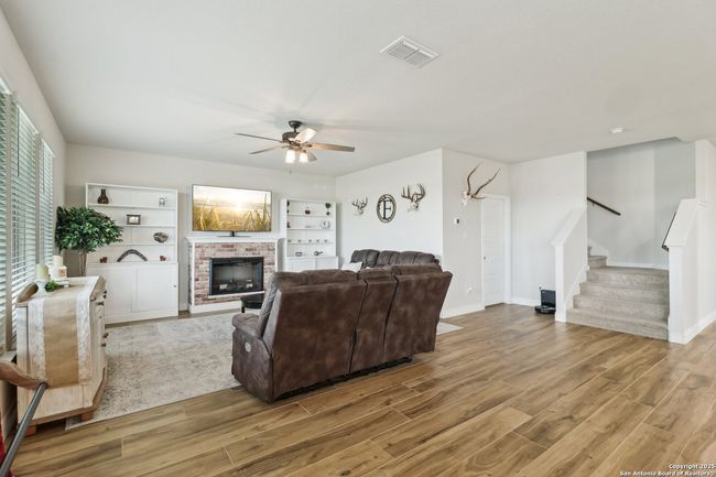 402 Devnet Fld, House other with 4 bedrooms, 3 bathrooms and null parking in Cibolo TX | Image 7