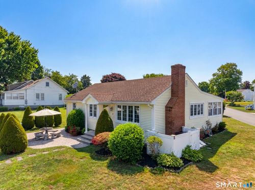 28 Bellaire Dr, Old Saybrook, CT, 06475-2704 | Card Image