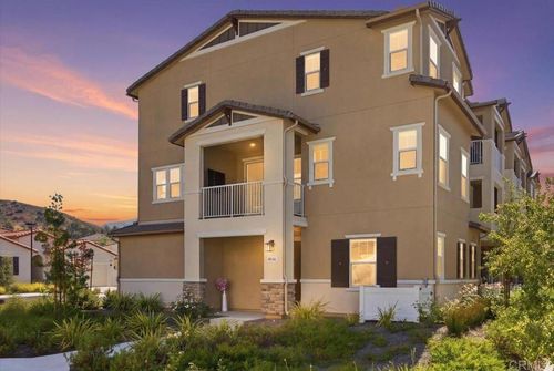 8546 Dartmouth St, Santee, CA, 92071-2460 | Card Image