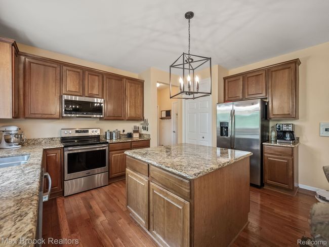 12-web-or-mls-P2277421.jpg | Image 11